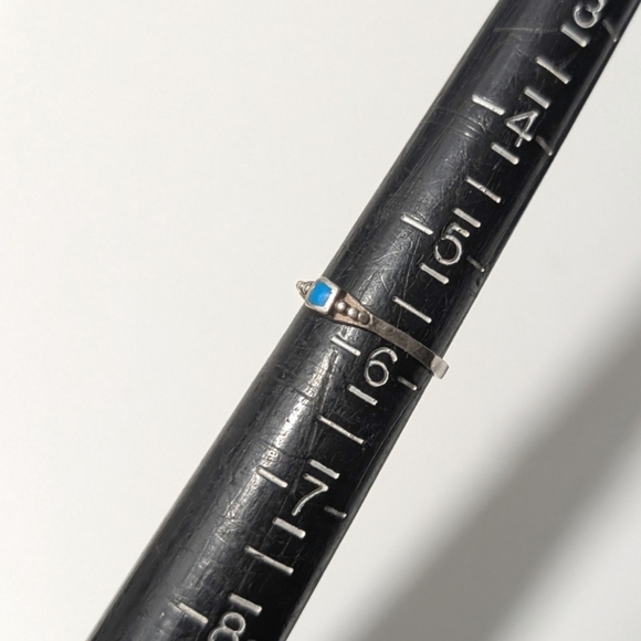 Sterling silver ring Minimalist dainty thin stacking band with a turquoise 925 - Picture 4 of 5
